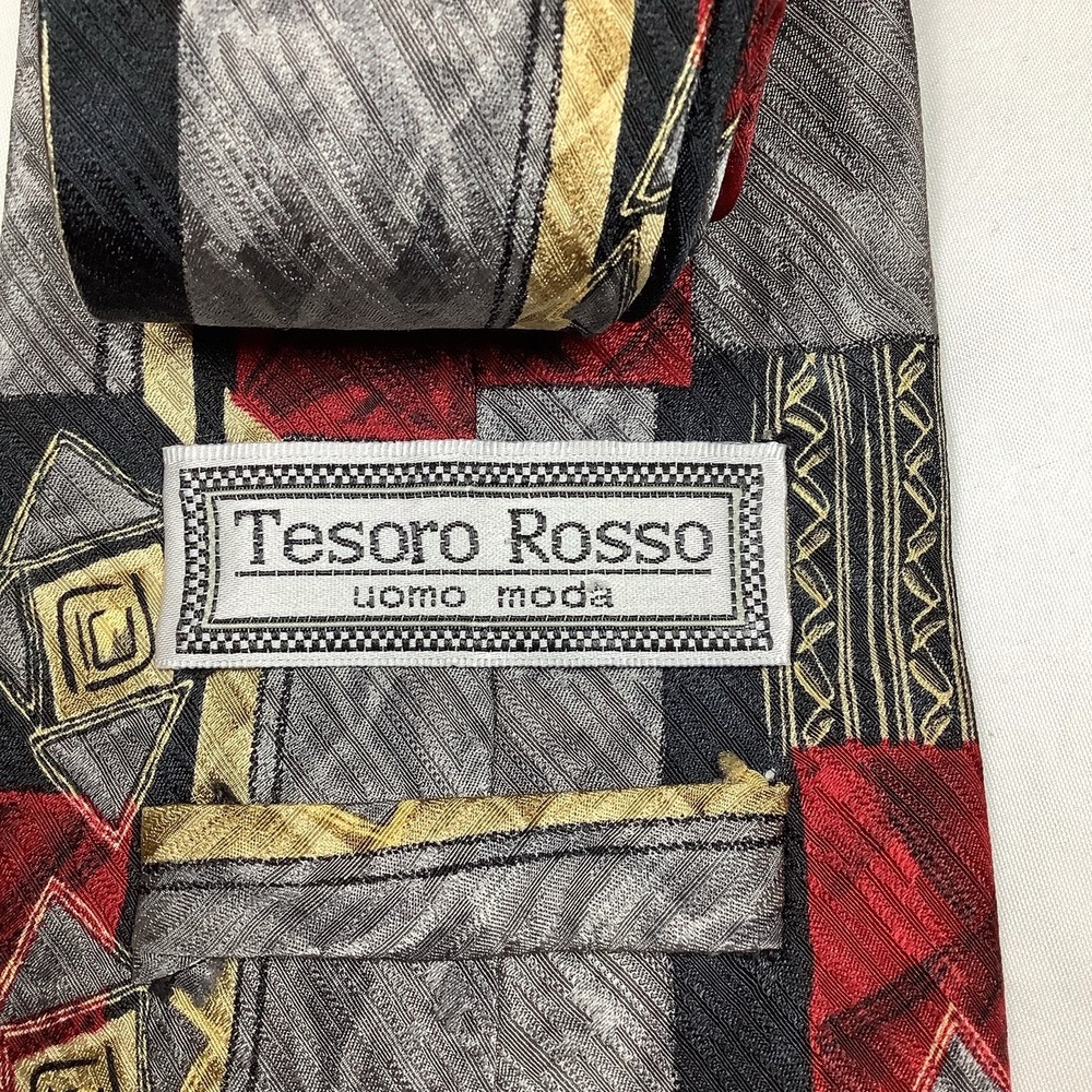 Tesoro Rosso Men's 100% Silk Geometric Tie Red Gray Black - Picture 2 of 4